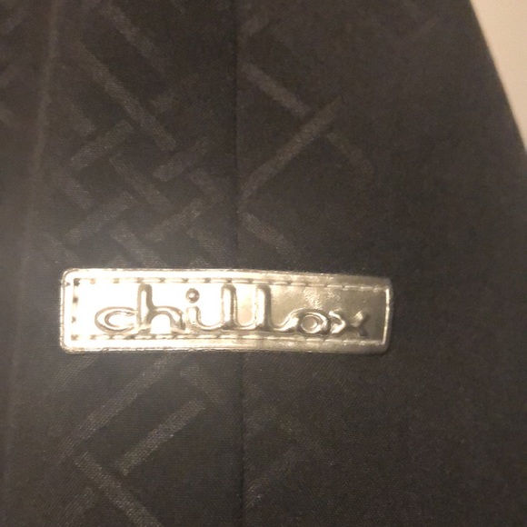 Women’s Chillax plus size coat. - Picture 3 of 4